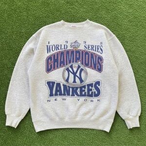 Vintage New York Yankees World Series 1998 Unisex Crewneck Sweatshirt